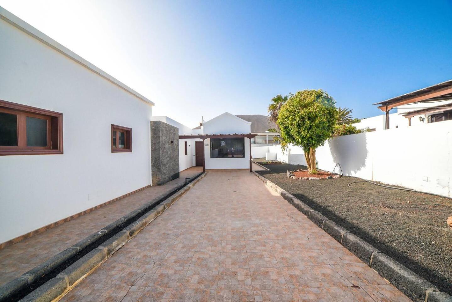 Agradable Y Familiar Con Piscina Casa Inima Villa Playa Blanca  Kültér fotó