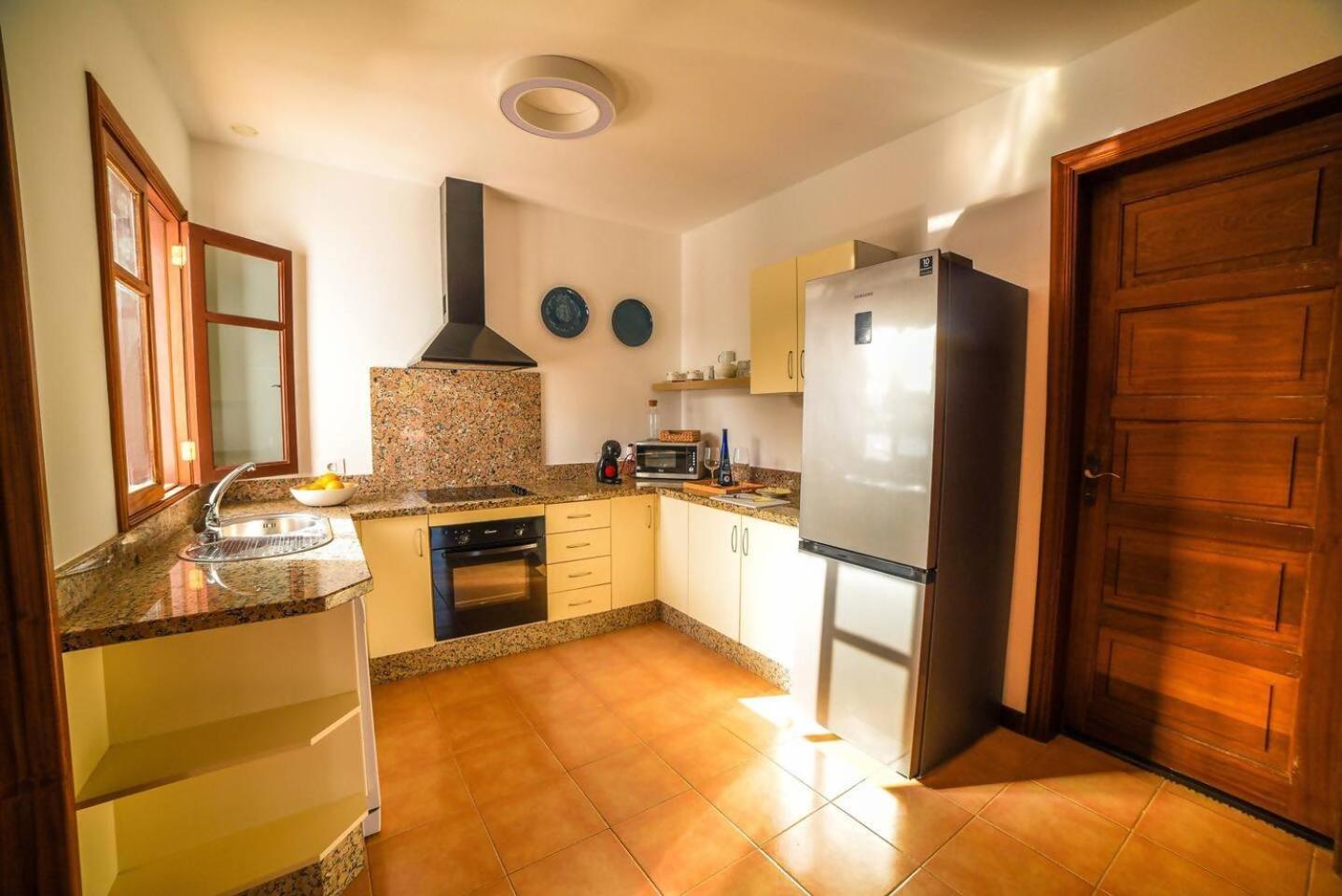 Agradable Y Familiar Con Piscina Casa Inima Villa Playa Blanca  Kültér fotó