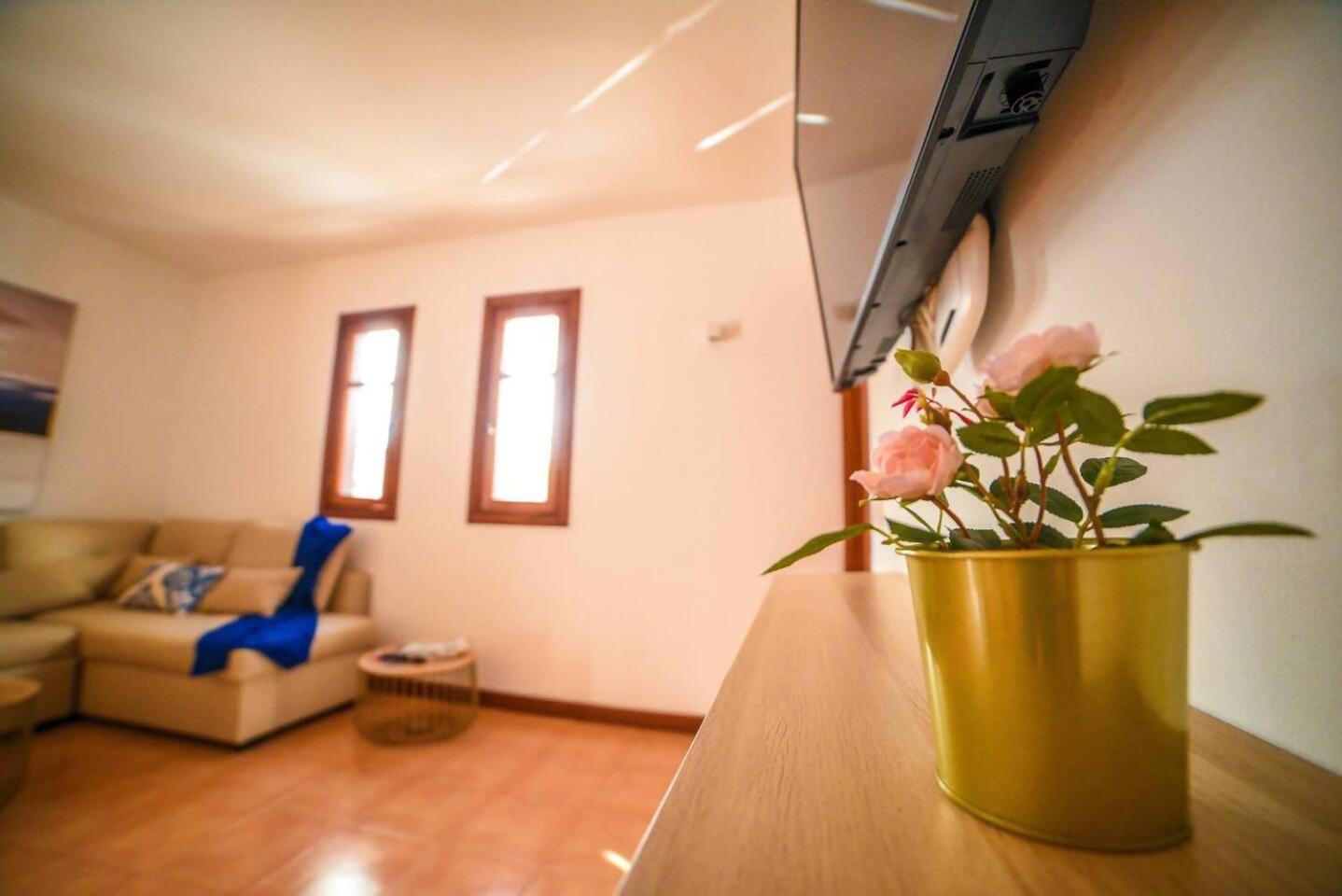 Agradable Y Familiar Con Piscina Casa Inima Villa Playa Blanca  Kültér fotó